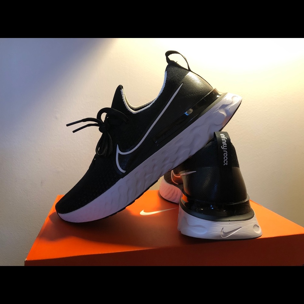 Nike React Infinity Run FK Sneakers Never Worn 9.5